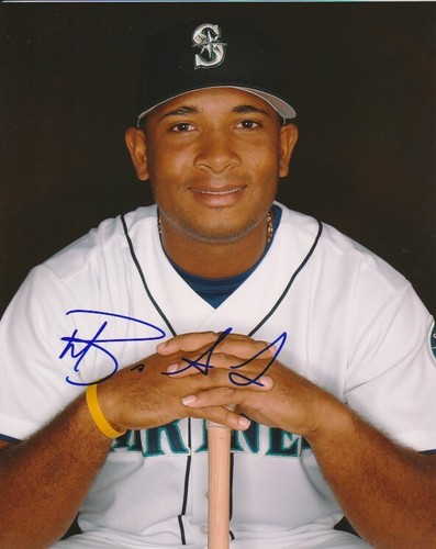 WLADIMIR BALENTIEN SIGNED SEATTLE MARINERS 8x10 PHOTO #1 FUKUOKA HAWKS NPB PROOF - Picture 1 of 2