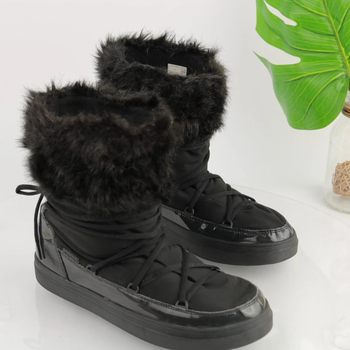CROCS Women s Lodgepoint Snow Boot Size 11 Black Faux Fur Nylon Slip On Lace Up