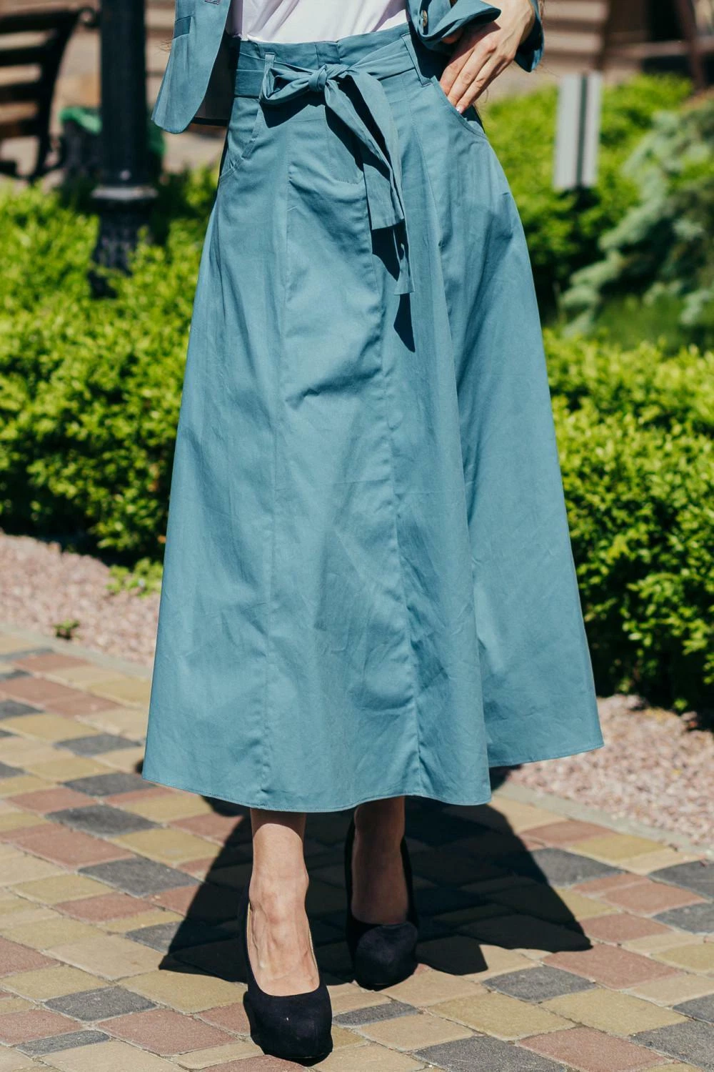 Elegant Fashion Skirt Lush Turquoise With A Belt Fashionable NEW