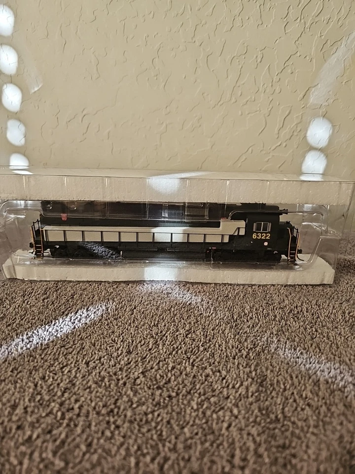 Bowser Executive Line #23403 Alco C630 Prr #6322 - Image 2 of 3