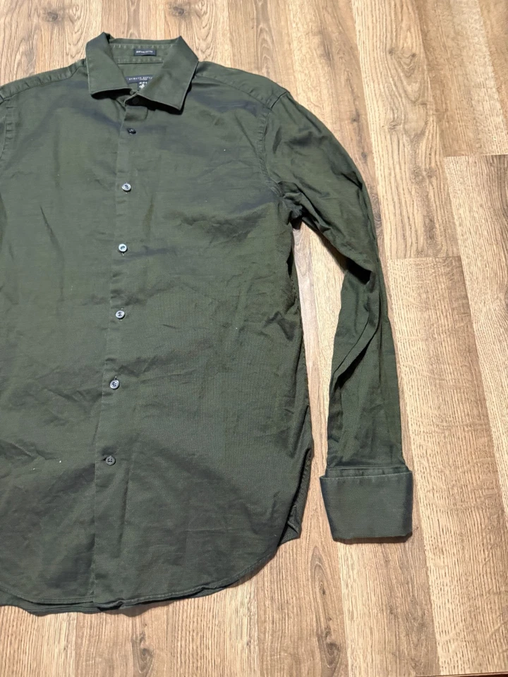 Banana Republic Shirt, Men's Medium, 15-15.5, Green Long Sleeve Button Up - Image 4 of 4