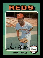 1975 Topps #108 Tom Hall NM or BETTER
