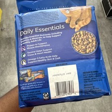 9Lives Daily Essentials Dry Cat Food Muscle Maintenance Vision Heart Health
