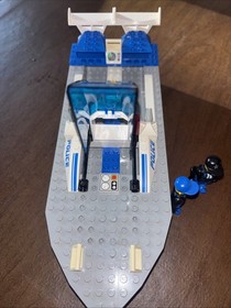LEGO 4 Juniors: Turbo-Charged Police Boat (4669) Incomplete. 2 Minifigs