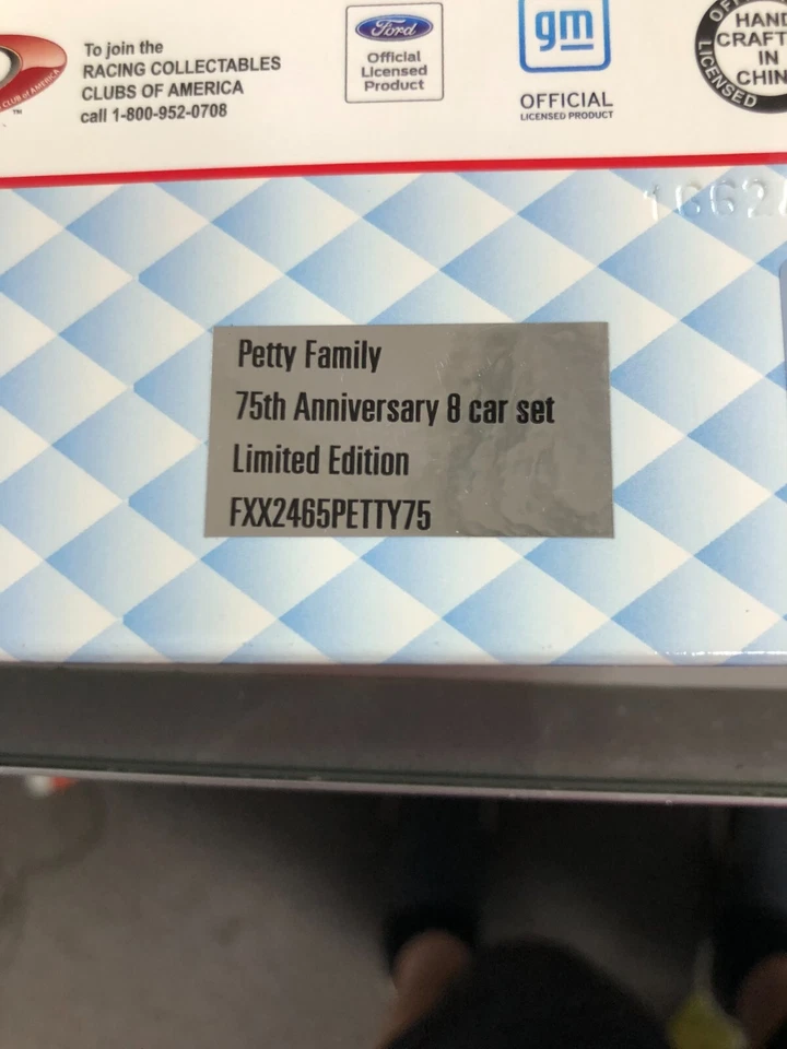 Petty 75th Anniversario 8 Auto Set 2024 Camaro ZL1 1:64 Scala FXX2465PETTY75 - Immagine 3 di 4