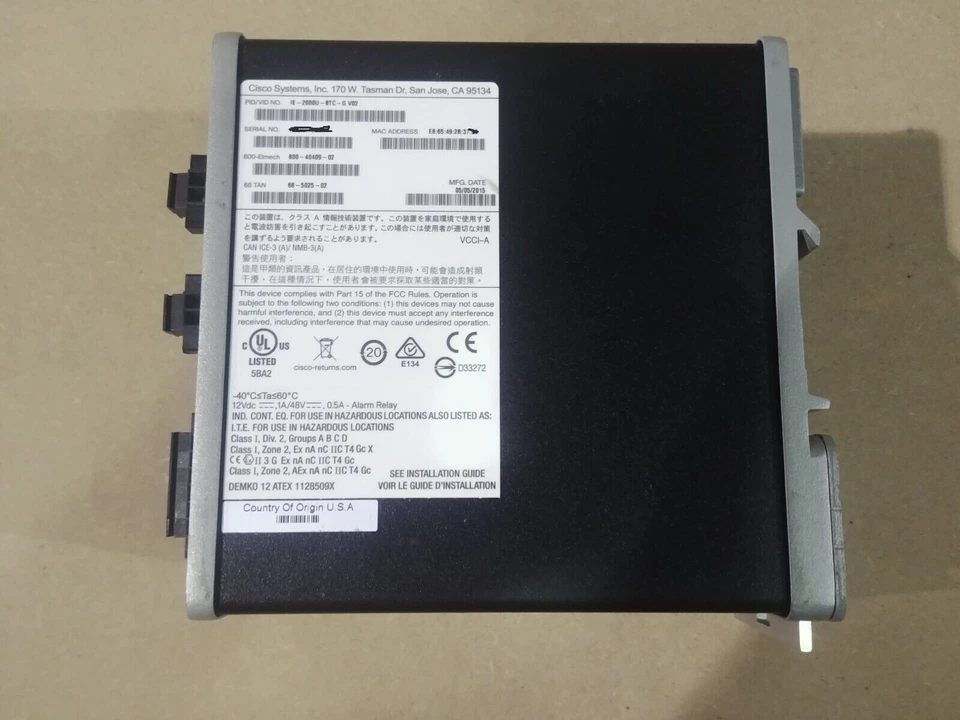 Switch de Ethernet Industrial Cisco IE-2000U-8TC-G 2000 Series - Imagem 2 de 4