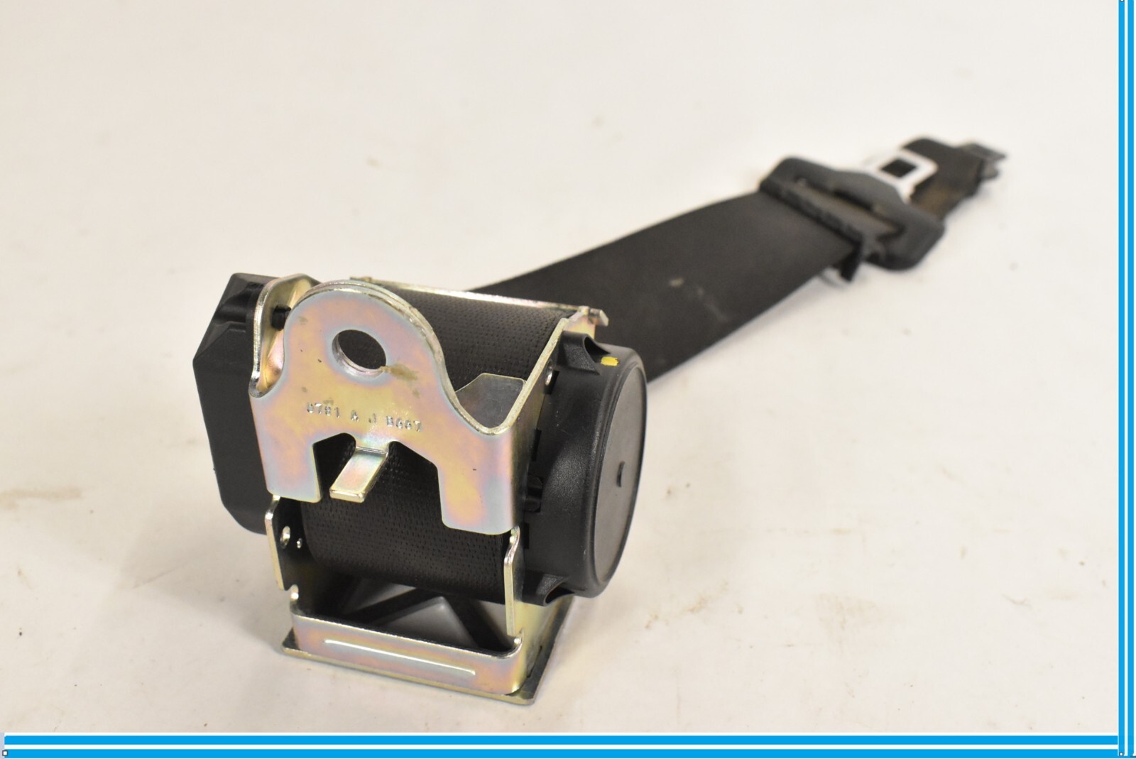 REAR OUTER SEATBELT RETRACTOR FITS RIGHT OR LEFT 2014-2020 MASERATI GHIBLI M157