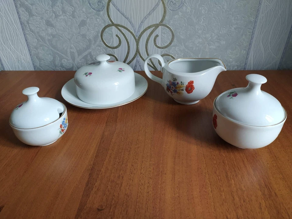 Juego engrasador de porcelana, lechero, bote de salsa, mostaza, salero de pimienta, KAHLA RDA Foto 2 de 4