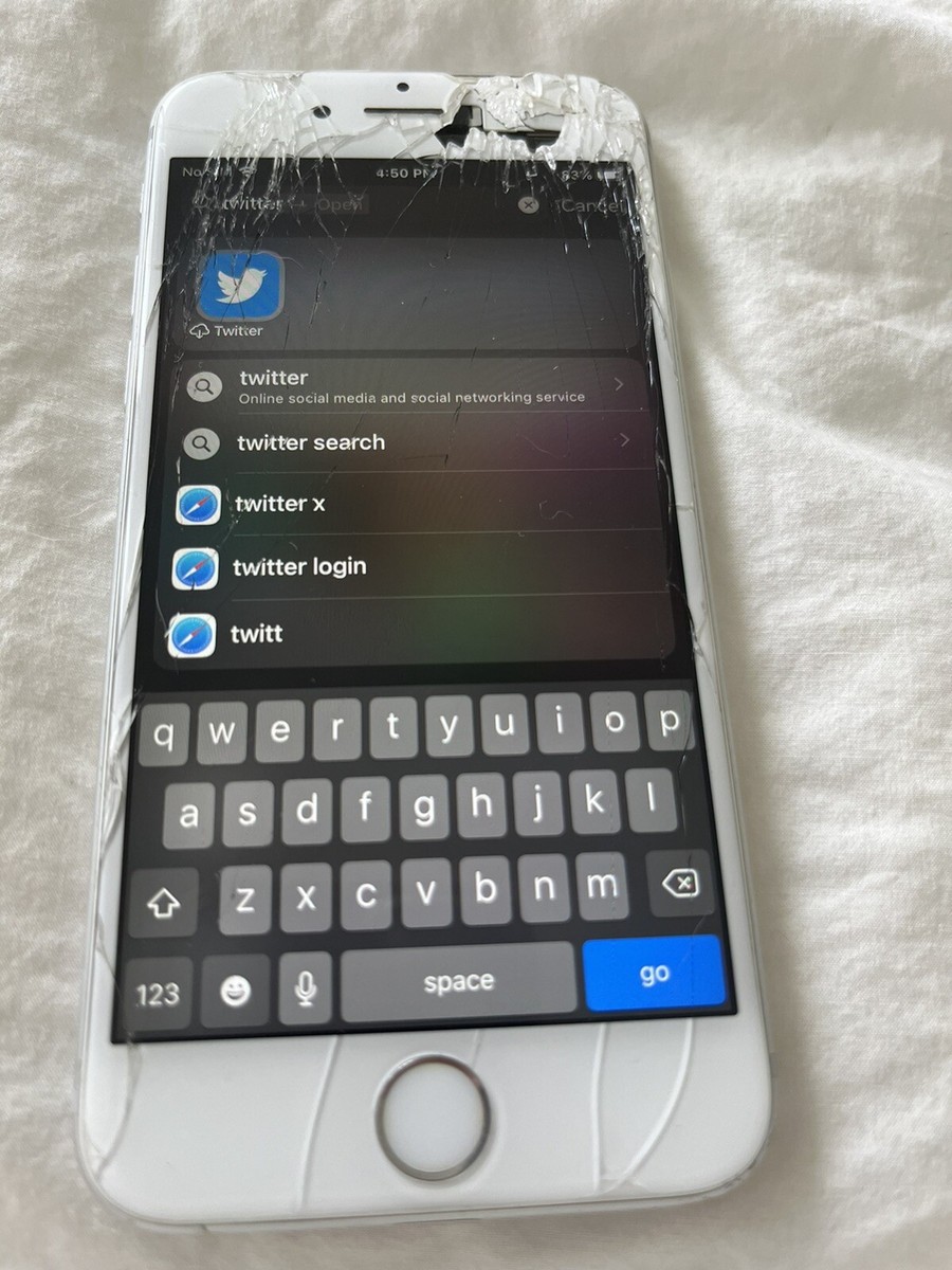 Apple iPhone 6s - 32GB - Silver (Unlocked) A1688 (CDMA + GSM Apple iPhone 6s - 32GB - Silver (Unlocked) A1688 (CDMA + GSM