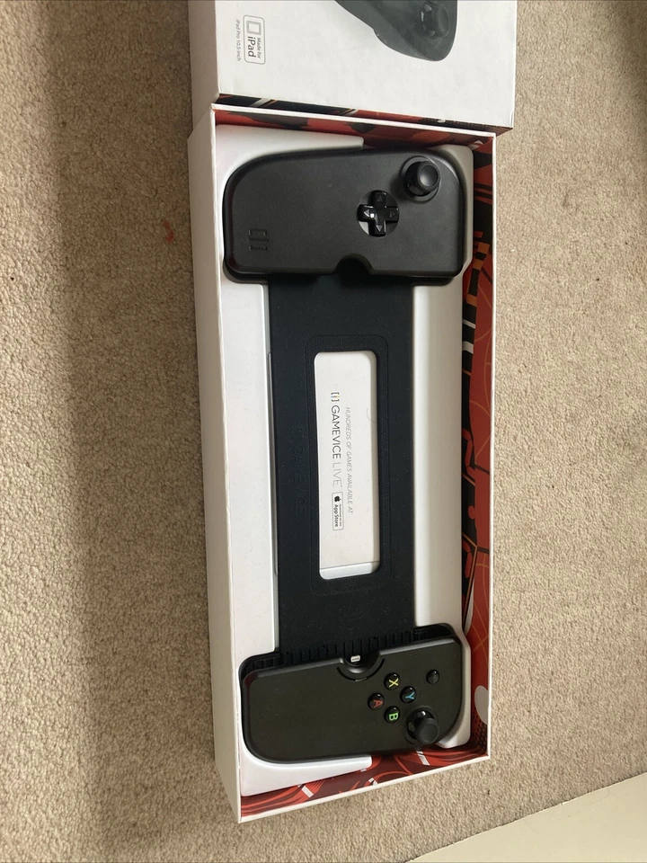Gamevice Controller for iPhone, GV157A - Apple MFi Certified Black - GV157A - Image 2 of 2