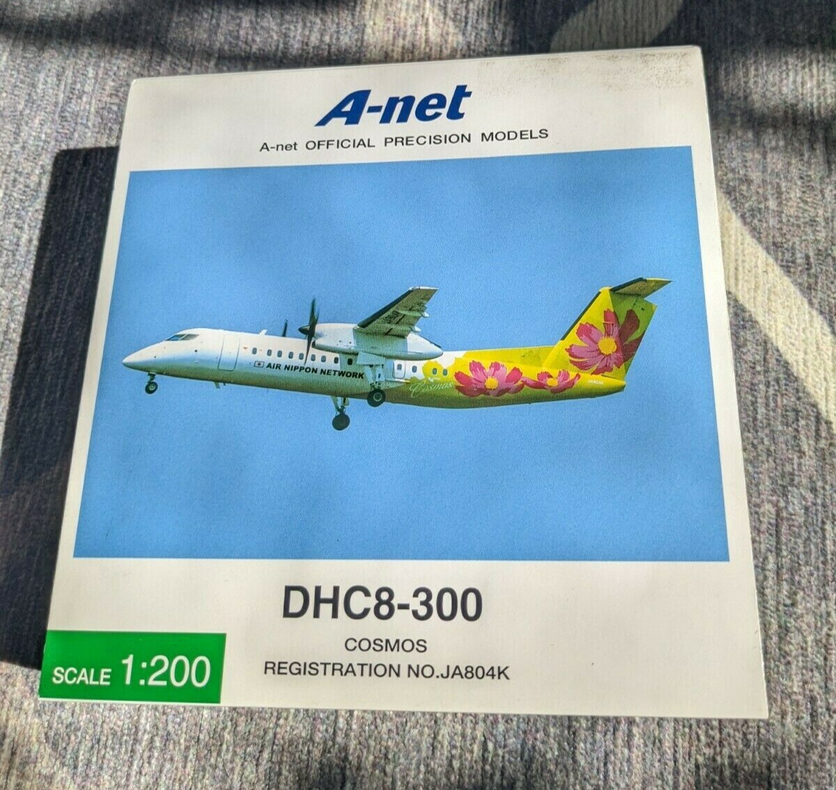 新品]1/200 DHC-8-300 JA804K 退役記念限定 滑走路付き 1/200 DHC-8