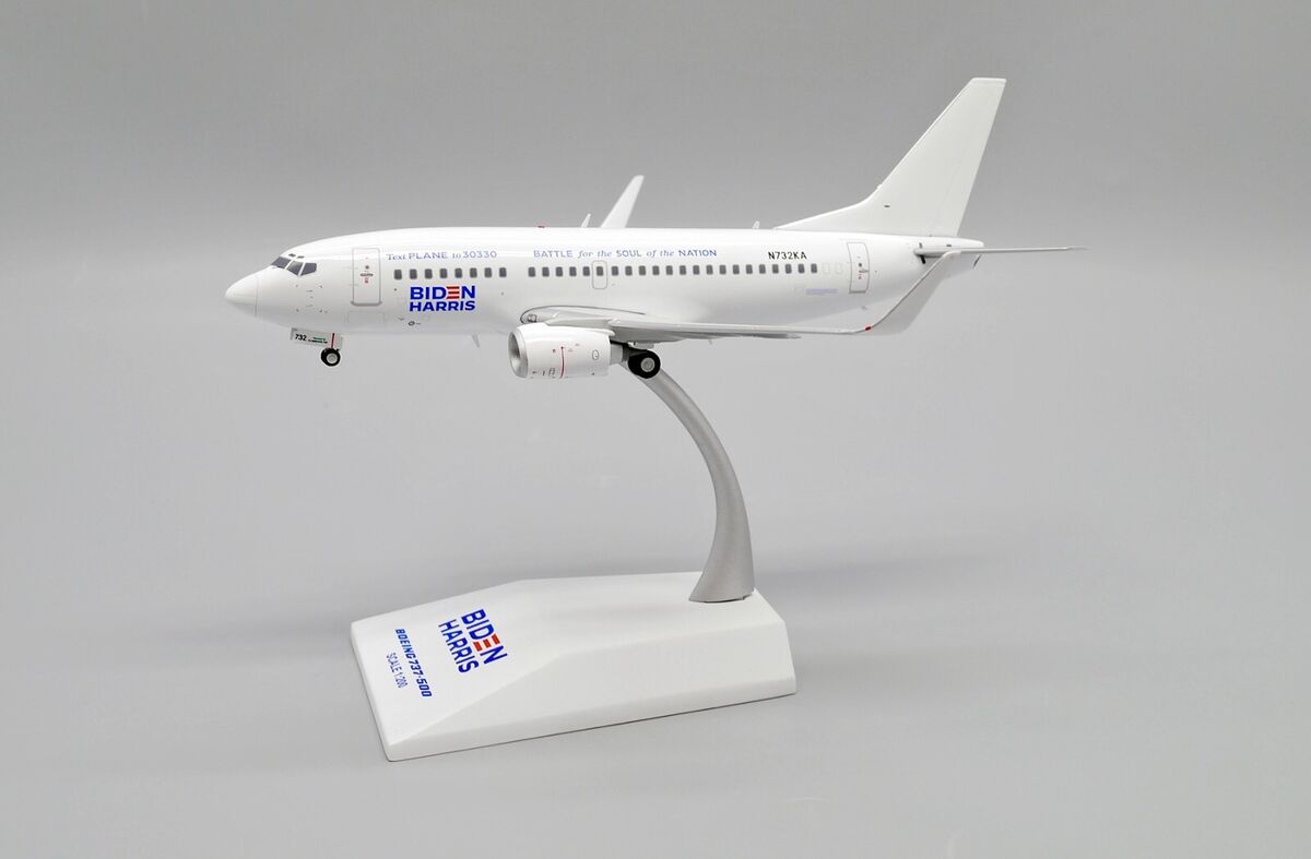 B737-500 Reg: N732KA JC Wings Scale 1:200 Diecast model B737-500 Reg: N732KA JC Wings Scale 1:200 Diecast model