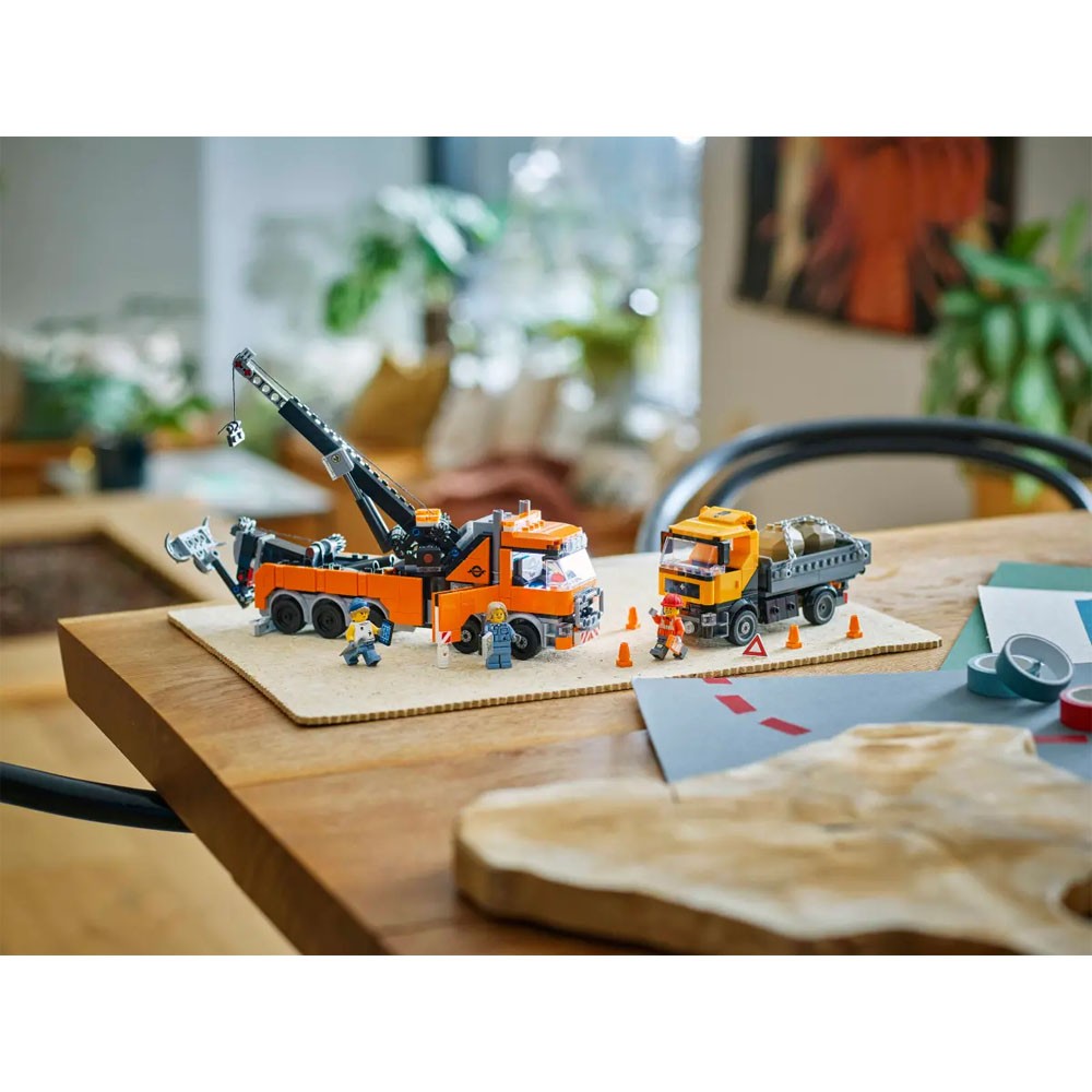 LEGO City Heavy-Duty Recovery Tow Truck with Crane Complete Set