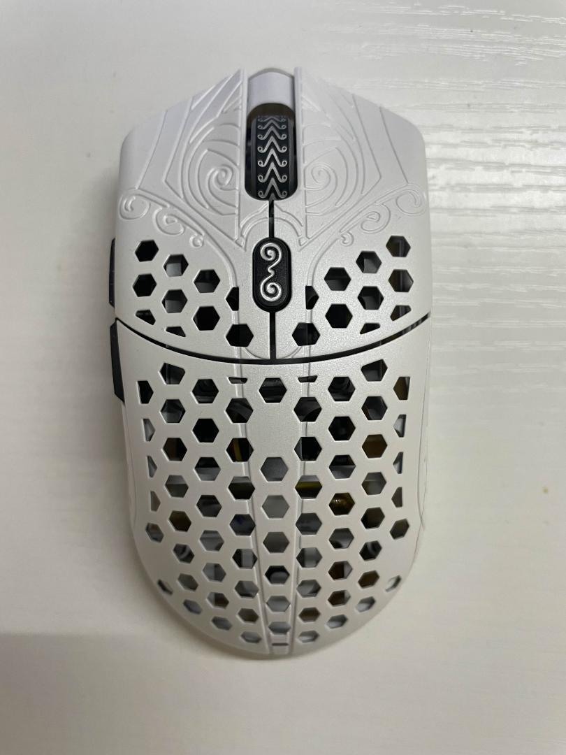 Finalmouse Starlight-12 Pegasus Small White Gaming Mouse Changed