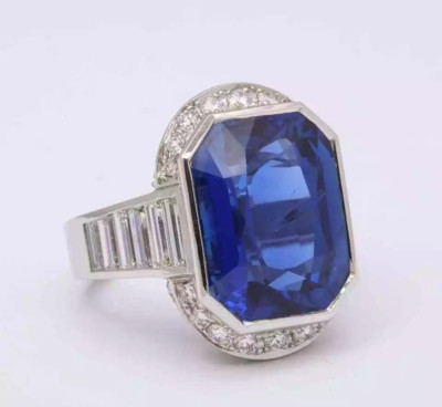 Fine Bezel Set Ceylon 18.76CT Sapphire With 6.13CT Clear White CZ Stunning Ring