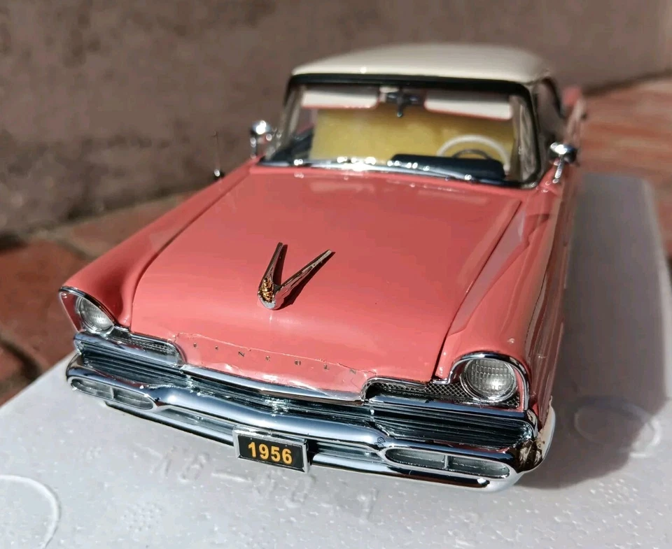 1956 Lincoln Premiere Coupe Hardtop 1:24 Scale Diecast Model Car Danbury Mint - Image 3 of 4