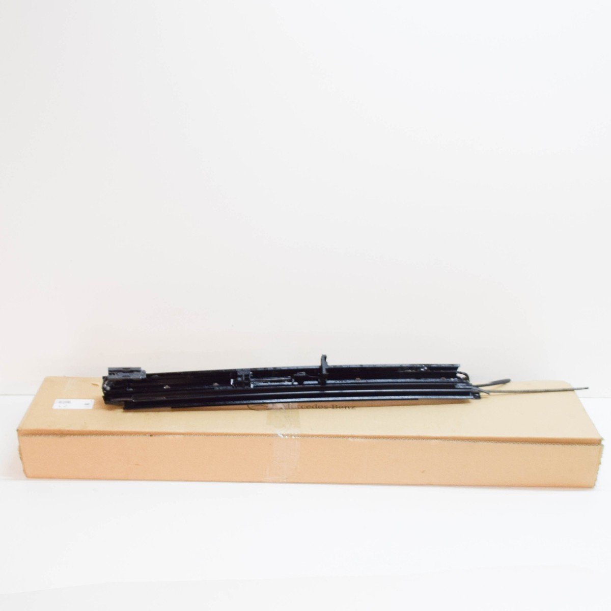 NEW MERCEDES-BENZ A W176 LEFT SLIDING ROOF MECHANICS A1767801700