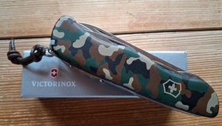 Neues Victorinox Outrider Taschenmesser Umbau auf neue Camouflage Griffschalen