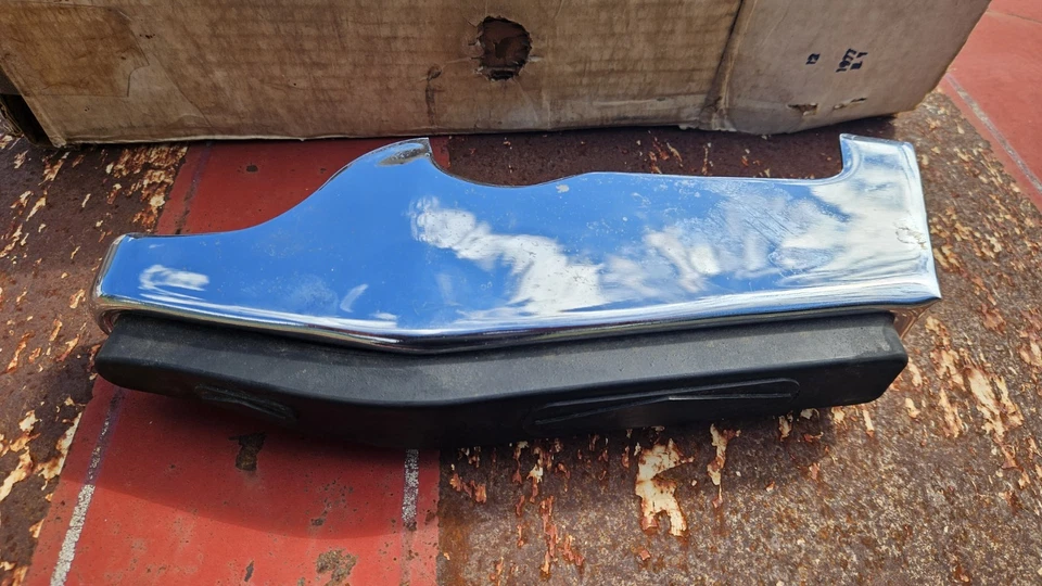 Protector de parachoques trasero NORS 1974-1977 Ford Pinto Mercury Bobcat 1975 1976 goma Foto 3 de 4