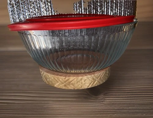 Pyrex 7404-S Sculpted Glass Mixing Bowl With Red Lid