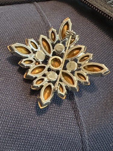 VTG 1 1/2” Pink, Gold &Gray Square Rhinestone PIN/Brooch-COSTUME JEWELRY - Afbeelding 2 van 2