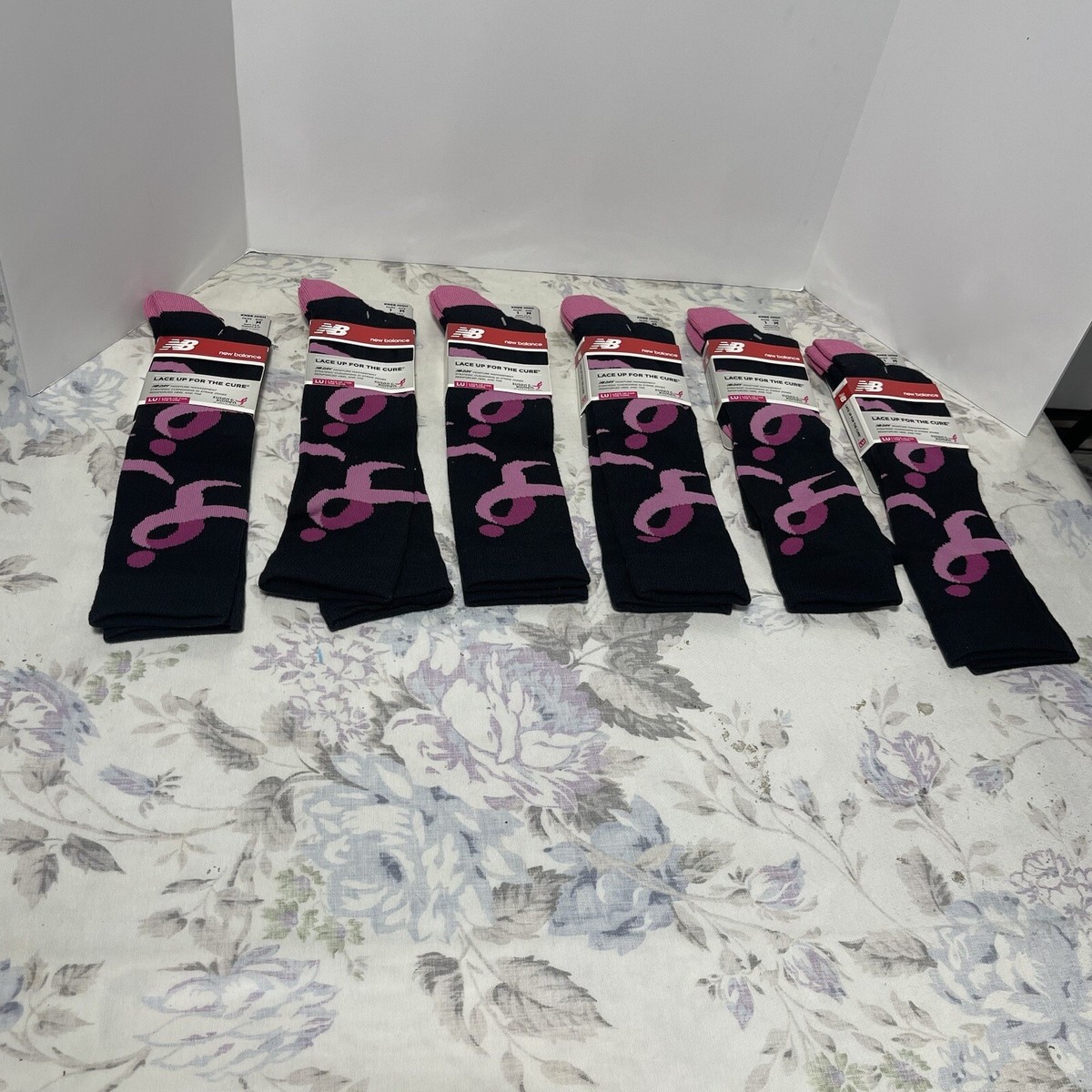 セット Lot Of 6 Unisex New Balance Lace Up For The Cure Knee High Socks