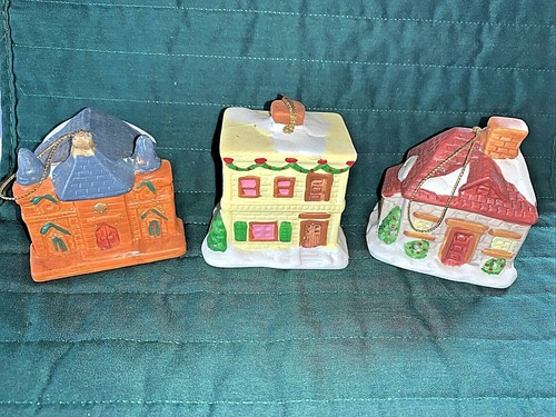 VINTAGE HOUSE CERAMIC BELL ORNAMENTS SET OF 3 - 第 1/5 張圖片