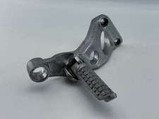 Kawasaki ZRX1100 Rechts Hinten Fußrastenanlage Rear right footrest hanger(4) 99'