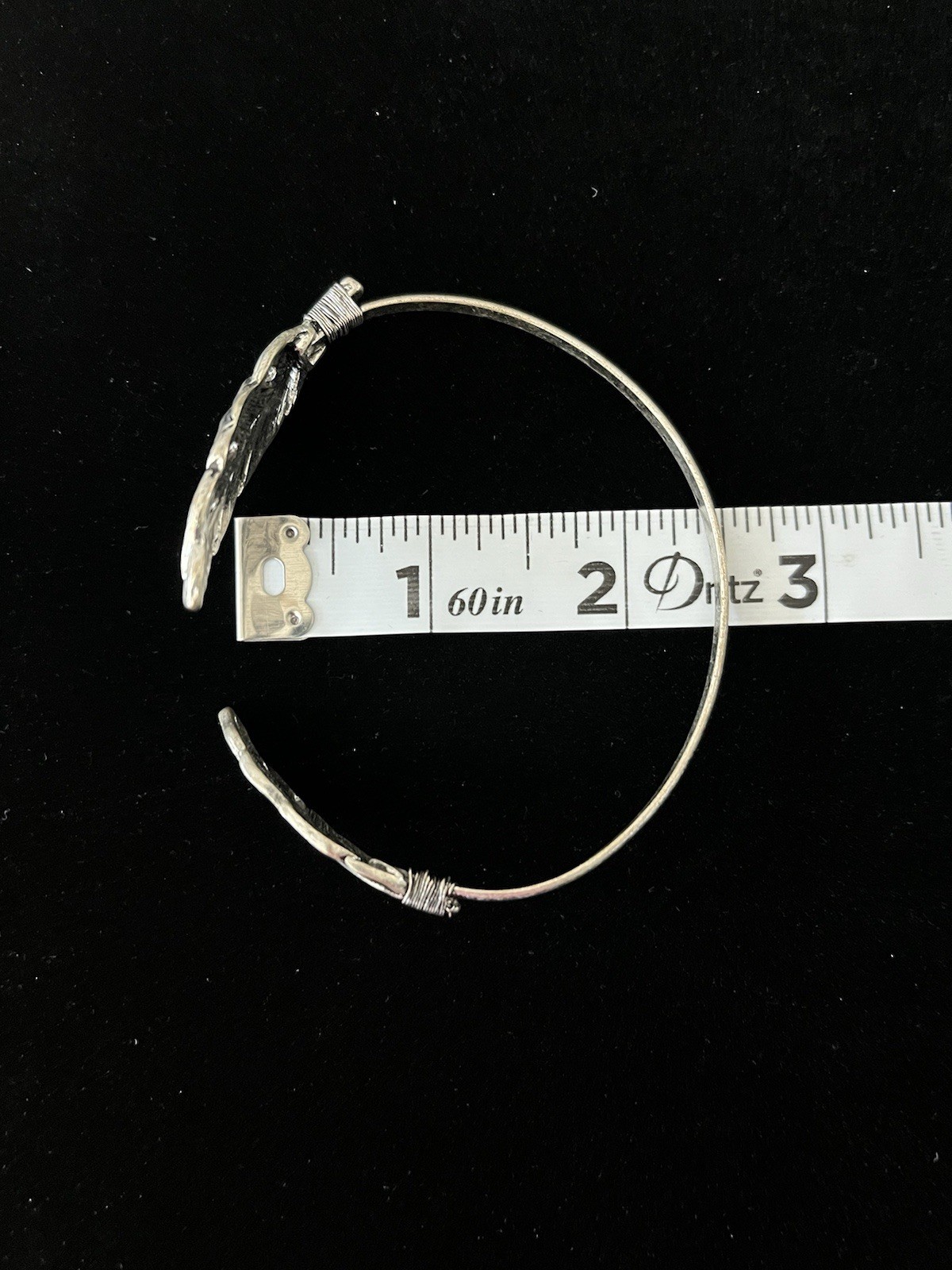 Vintage Silver Tone Leaf Pattern Cuff Bangle Brac… - image 7