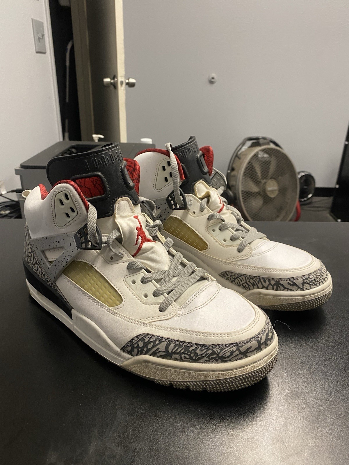 US 11 Air Jordan Men's White Red And Grey Nike Retro Spizike Low HM3712-164