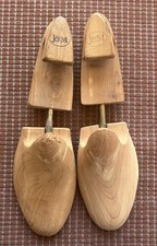 Johnston  Murphy Cedar Wood Shoe Tree Keepers Size Small