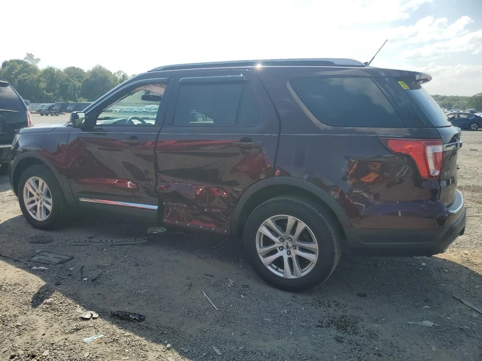 Used Hood fits: 2018 Ford Explorer Grade A Foto 2 de 4