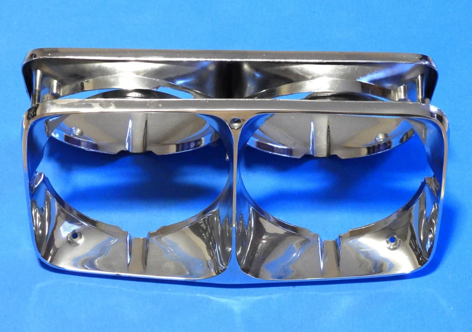 1973 1974 CADILLAC ELDORADO OEM HEADLIGHT BEZEL 1494987 - PAIR — 第 3/4 张图片