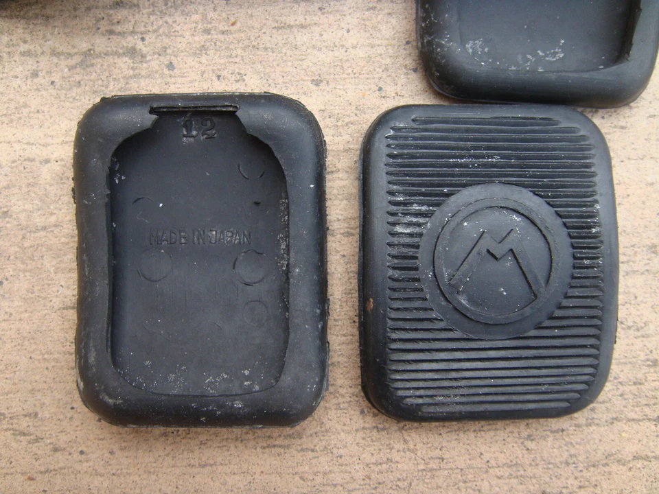 Pastillas de embrague y pedal de freno Volkswagen Beetle, Ghia, tipo 3 y Thing Foto 3 de 3