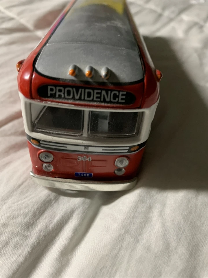 Corgi Classics 54009 New England Transportation Bus GM 4507 Ltd Edition No.6 - Image 4 of 4