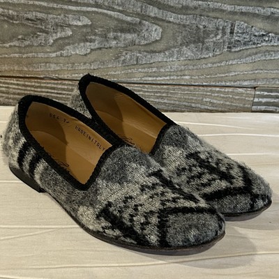 Del Toro embossed leather slippers Del Toro Slippers Review: What to Know Before Buying main image 3