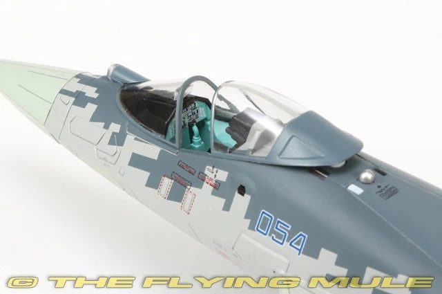 Hobby Master 1:72 Су-57 Felon ВВС России синий 054 w/R-77 и R-37 - Изображение 3 из 4