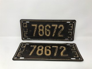 Lot of 2 Canada Quebec 1933 License Plates Pair 78672 RARE !!