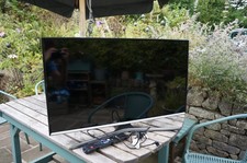 SAMSUNG T32E390SX 32" Smart Full HD LED TV with Remote