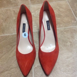 nine west red bottom heels