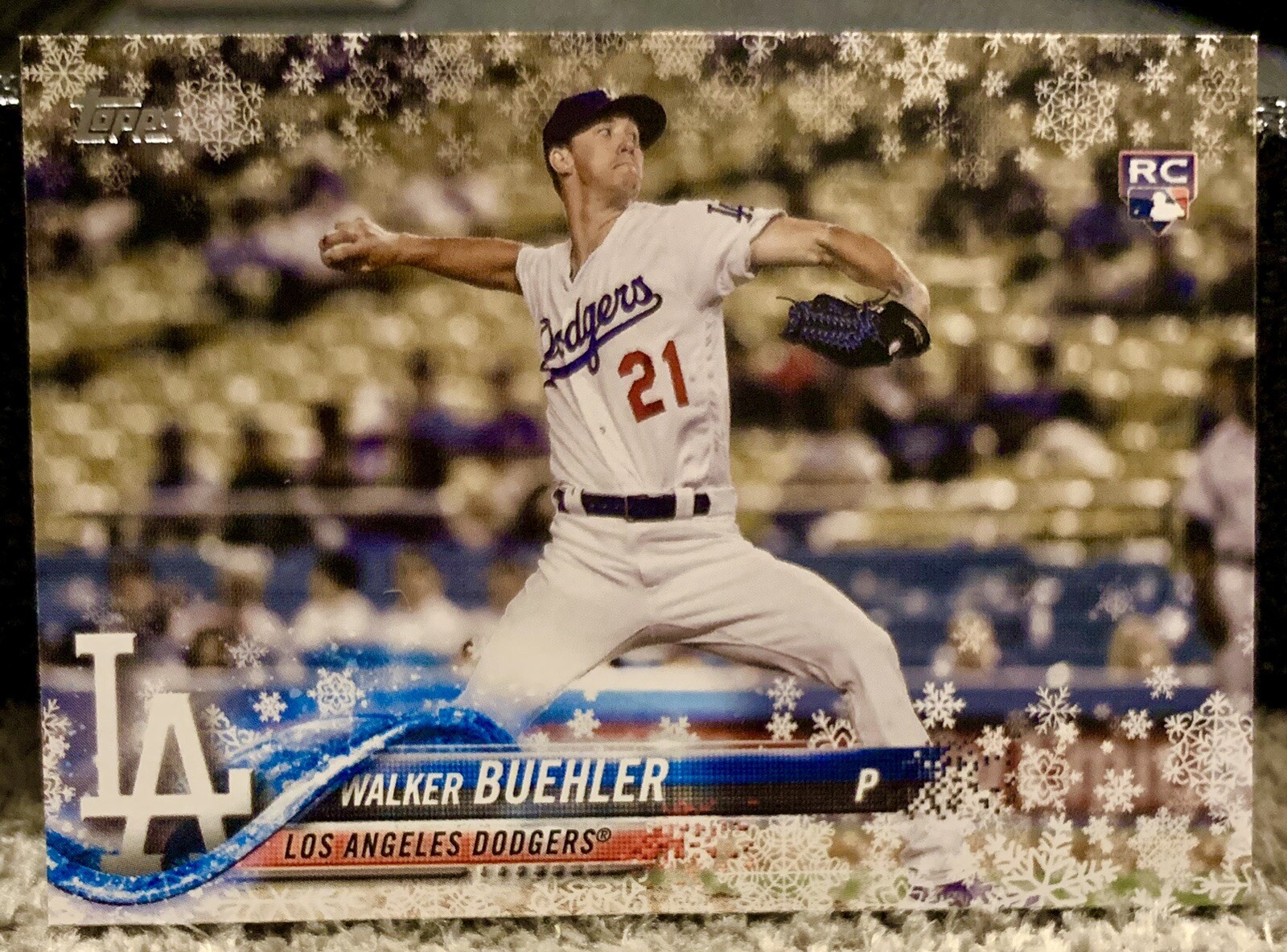 ⚾WALKER BUEHLER ROOKIE CARD 2018 Topps Holiday Mega Snowflake #HMW61 ⚾NM-MT⚾