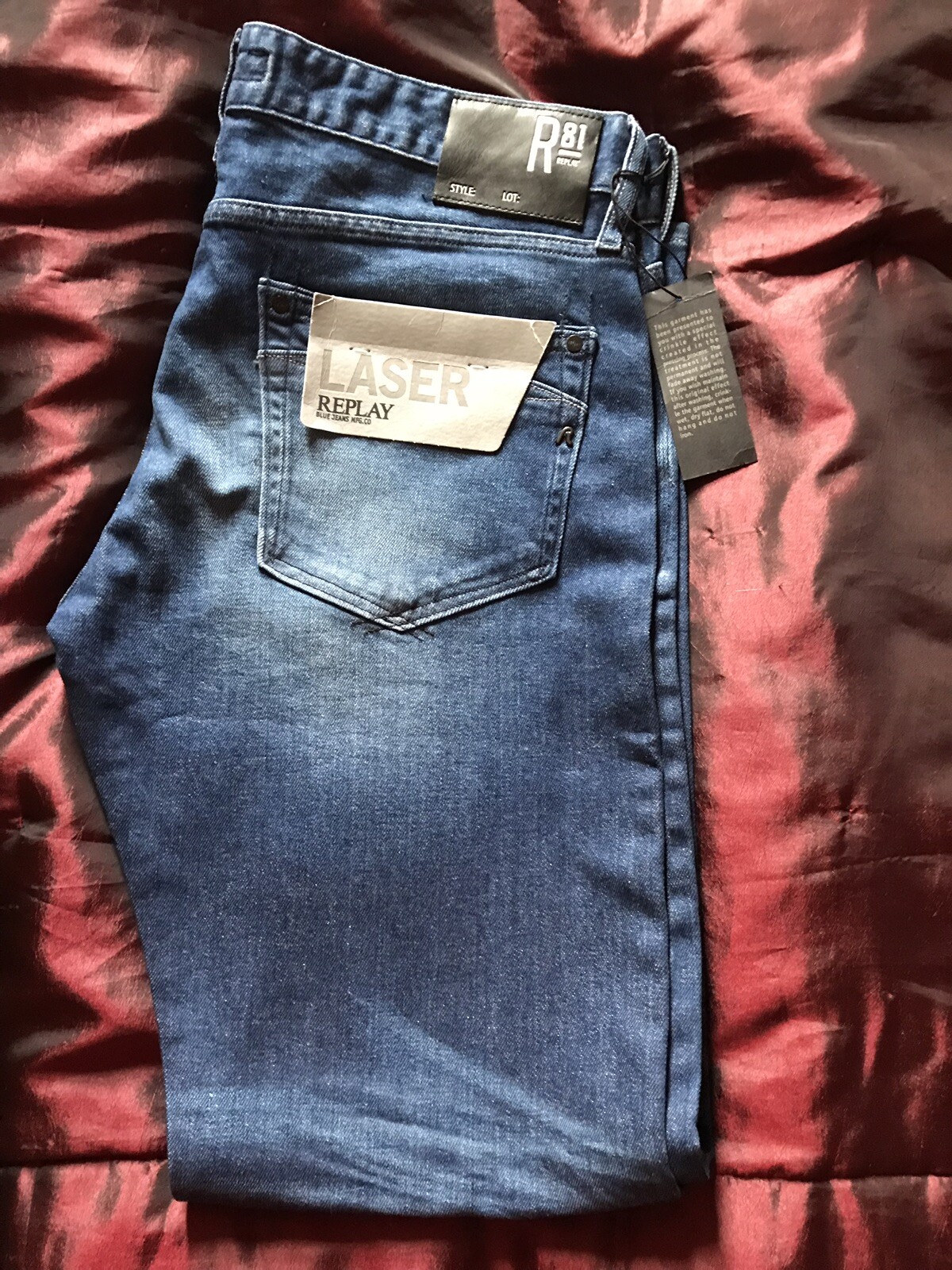 Mens Replay Newbill Jeans Size 34W-32L NWT. Mens Replay Newbill Jeans Size 34W-32L NWT.