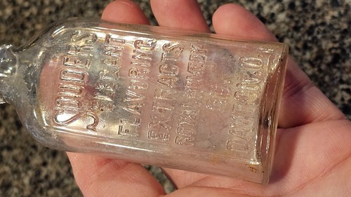 SOUDERS ELEGANT FLAVORING EXTRACTS, ROYAL REMEDY & EXT. CO., DAYTON, O. -1900-20 - Picture 8 of 11