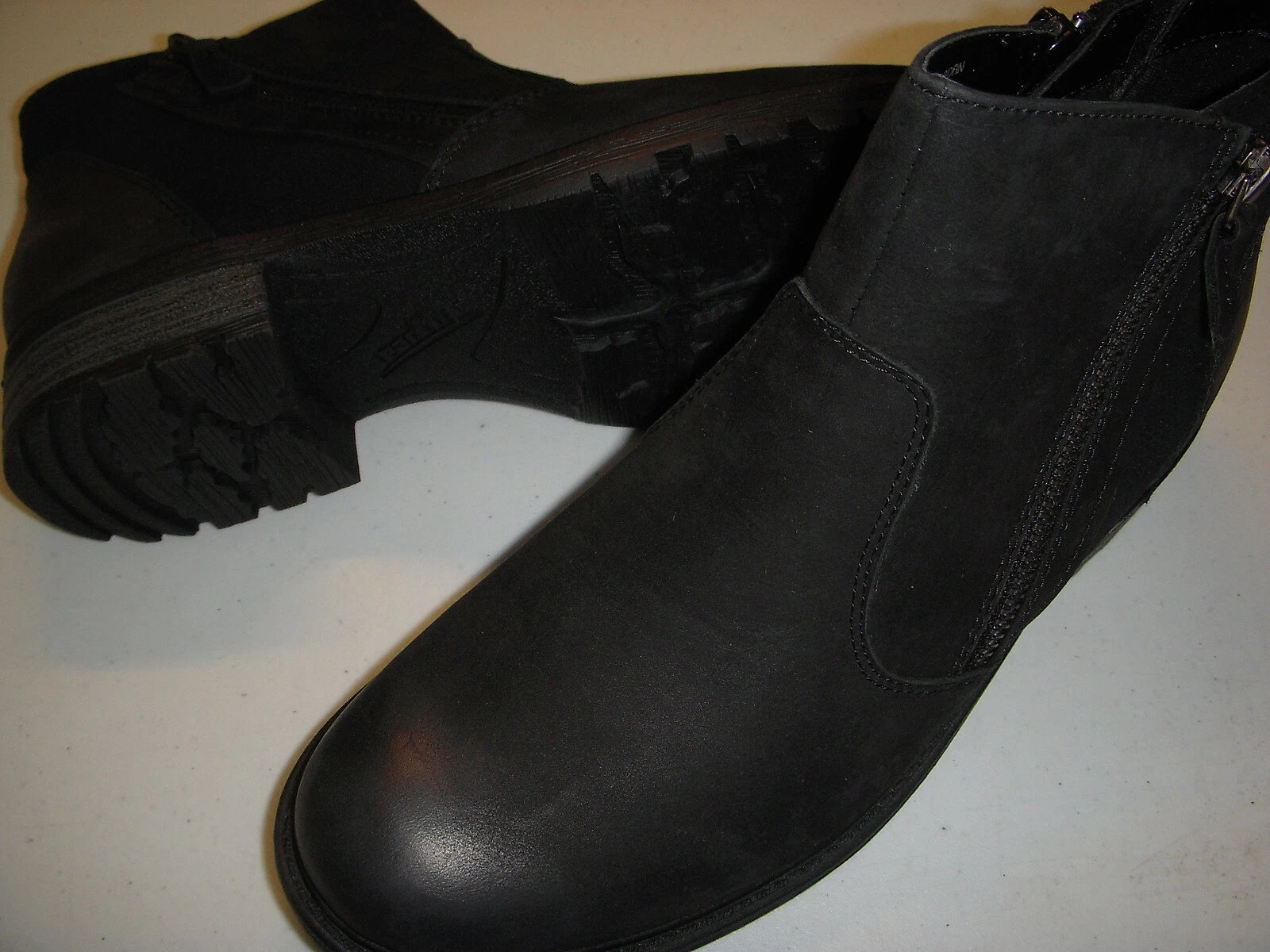 Earth Shoes Jordan vintage in pelle cerniera laterale stivaletti donna 5 5 M neri ~