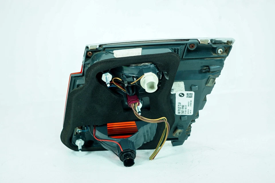 09-15 宝马 750i xDrive 原始设备制造商左后驱动内尾灯 LED 7300271 5112 — 第 2/4 张图片