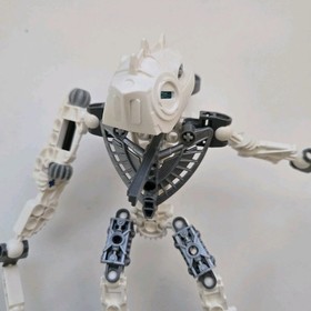 LEGO BIONICLE Tahu 7116 with Gold Mask & Toa Hordika Nuju 8741 - No Instructions