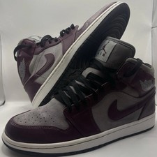 Air Jordan 1 Phat Burdeos, Hombre Talla 9.5, 364770-605