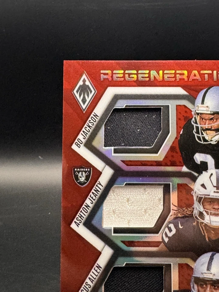 Phoenix 2025 - Ashton Jeanty, Bo Jackson, Marcus Allen triple parche rojo/249 radiocontrol Foto 4 de 4