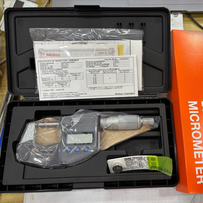 Mitutoyo digital micrometer 293-230-30/0-25 SPC data output IP65 waterproof