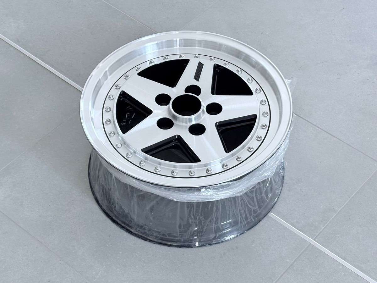 Zender Rims R15' - 8.487 - 7Jx15h2 Perfect Condition ET34, 5x112